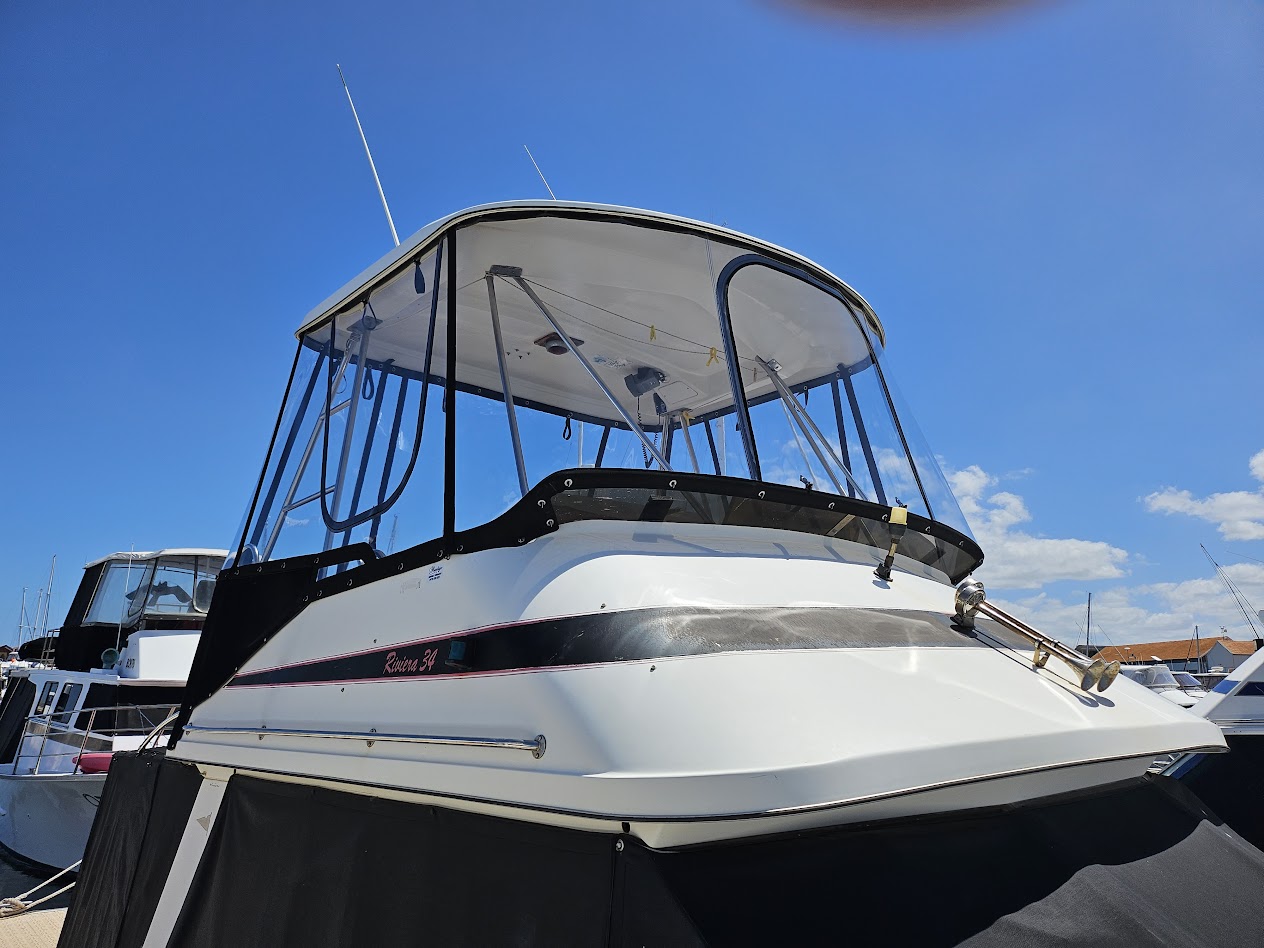 Flybridge clears in Regalite